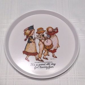 Holly Hobbie Oneida Deluxe Plastic Plate It’s a grand old day for having fun